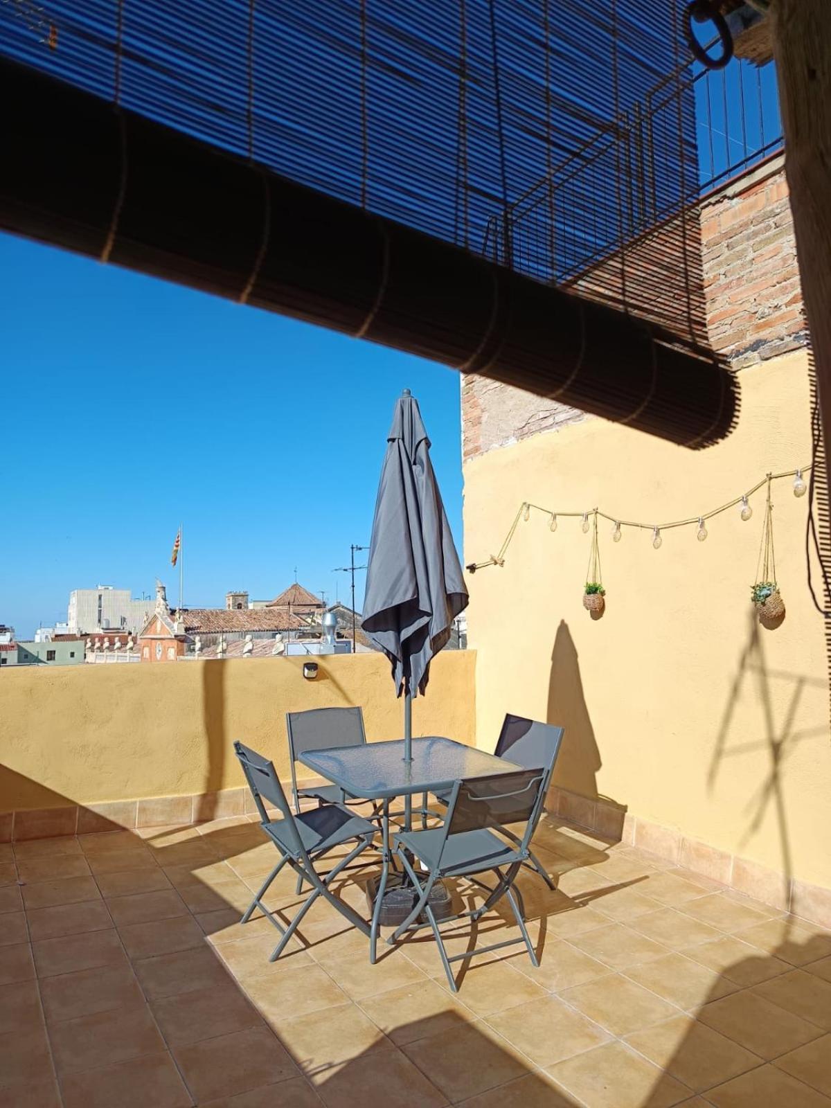 La Curiosa Del Casc Antic Apartamento Tarragona Exterior foto